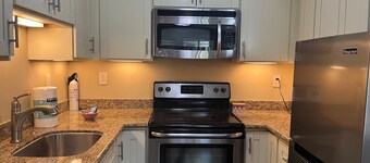 Peaceful Guest suite in The Santa Cruz Mountains.