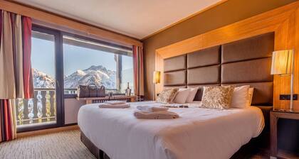 Skiez dans les Alpes | Piscine Partagée, Jacuzzi