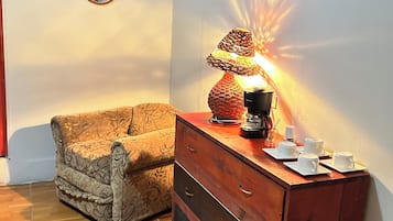 1 bedroom, premium bedding, down comforters, free WiFi