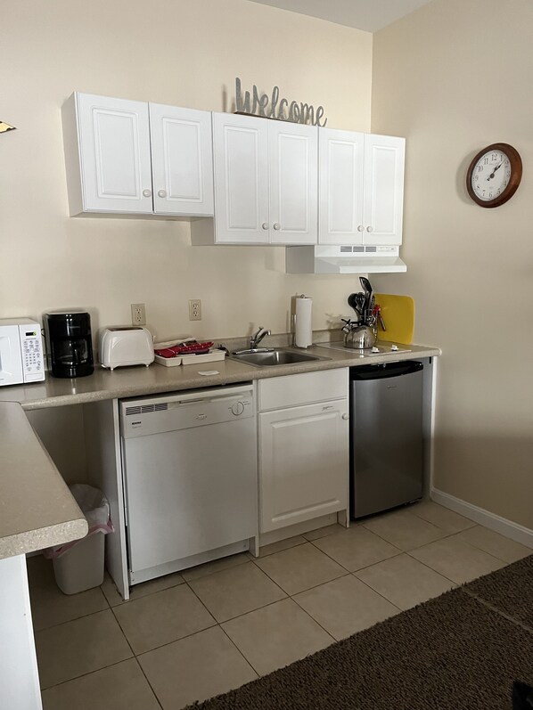 Fridge, microwave, stovetop, electric kettle