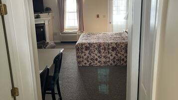 Fer et planche Ă repasser, Wi-Fi gratuit, draps fournis