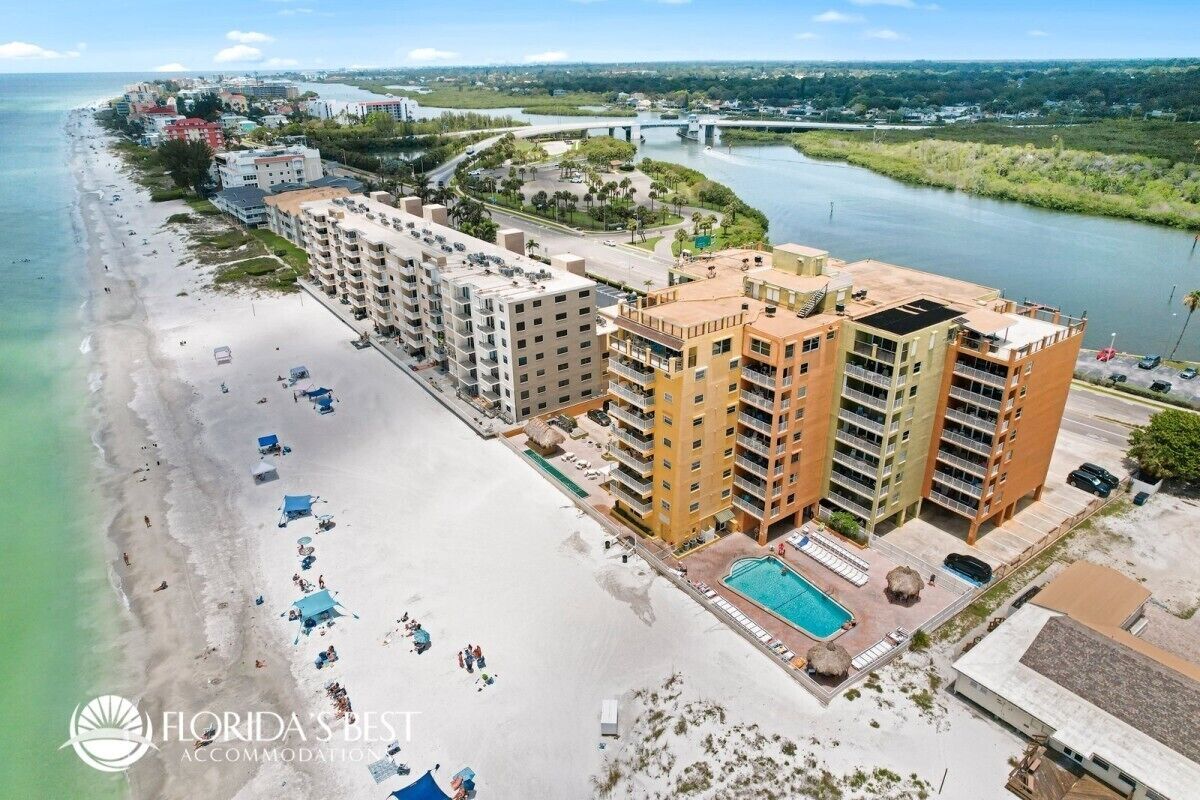 Holiday Villas III Penthouse 801