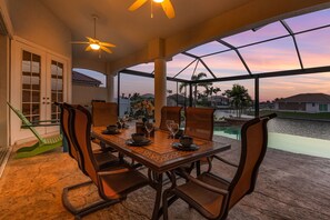 Outdoor dining