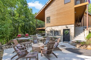 Outdoor dining - Holiday treat!!! 4BR House with Spa and Mountain Views near Sundance Resort (Sundance)
