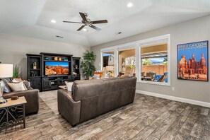 Smart TV, DVD player