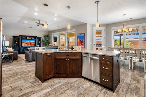 Sand Hollow 2691 | Private Swim Spa, Hot Tub, RV Parking | Near Sand Hollow Resevoir