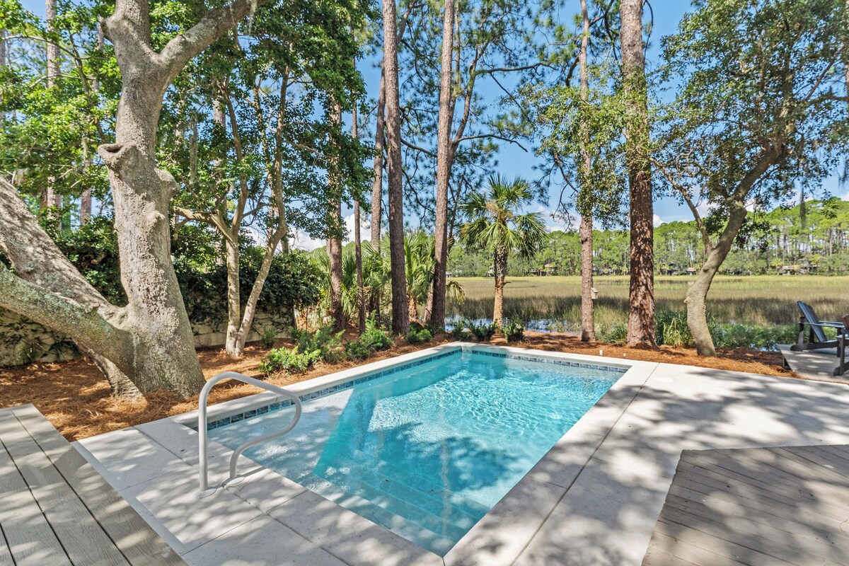 Pet Friendly ~ Marsh Views ~ Private Pool w/ Free Pool Heat ~ 25 Stoney Creek Rd