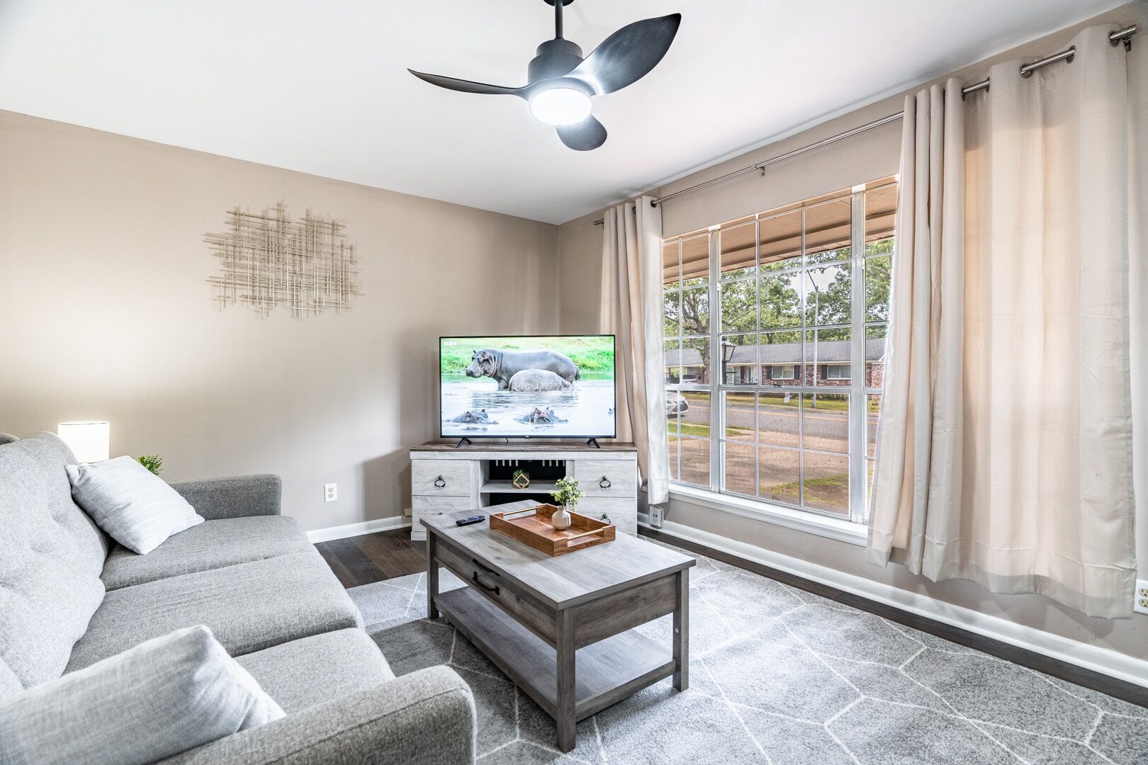 3BR Spacious & Fully Fenced Home