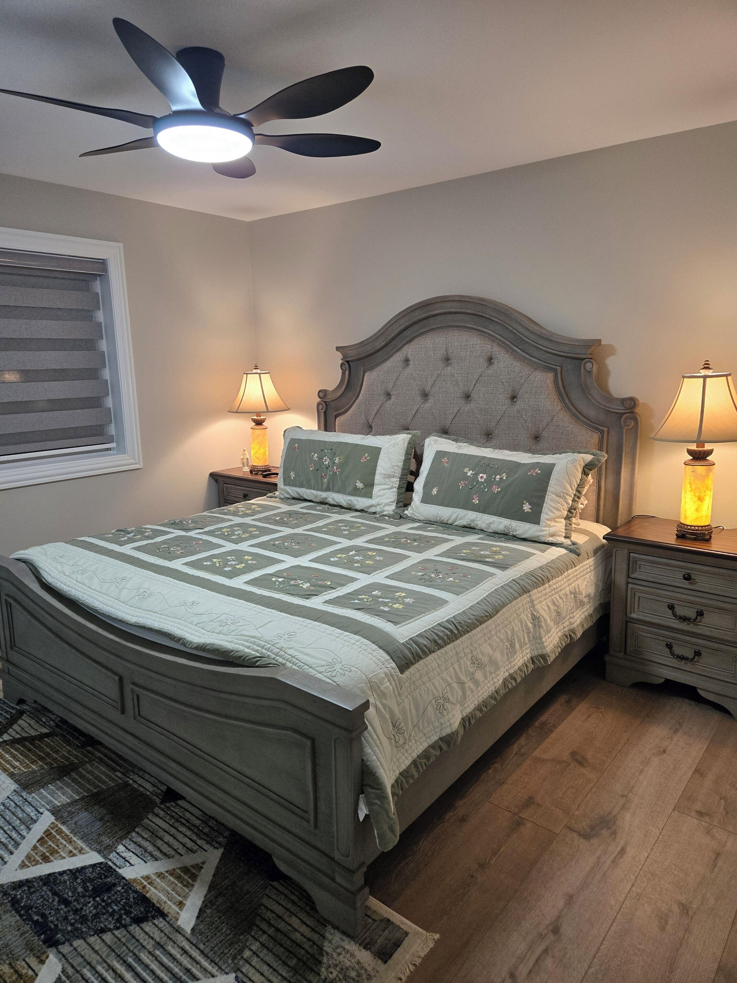 3 多间卧室、熨斗/熨衣板、免费 WiFi、床单