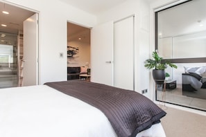 1 室のベッドルーム、アイロン / アイロン台、WiFi、ベッドシーツ