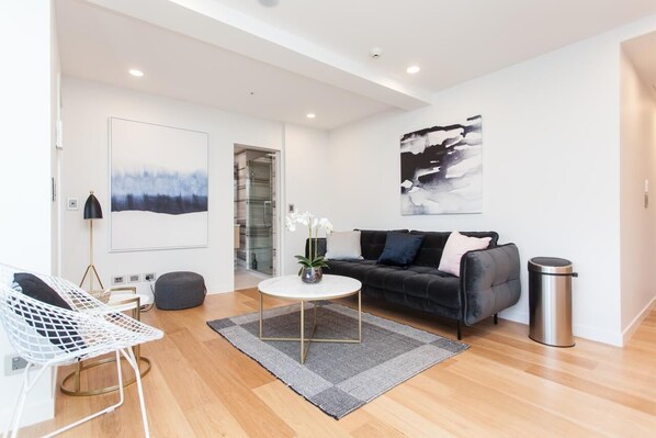 Smart TV - Spacious one Bedroom Apartment in Newmarket (Auckland)