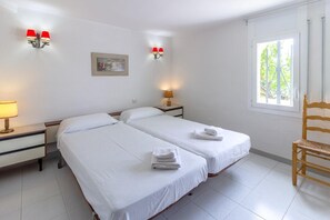 1 Schlafzimmer, Bügeleisen/Bügelbrett, Bettwäsche