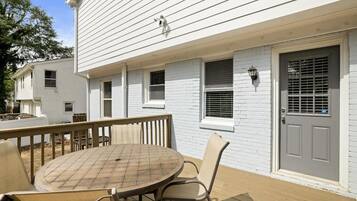 Tempat makan outdoor