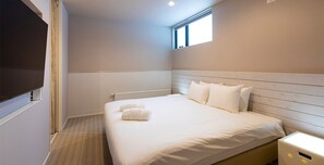 3 bedrooms, internet, bed sheets, wheelchair access