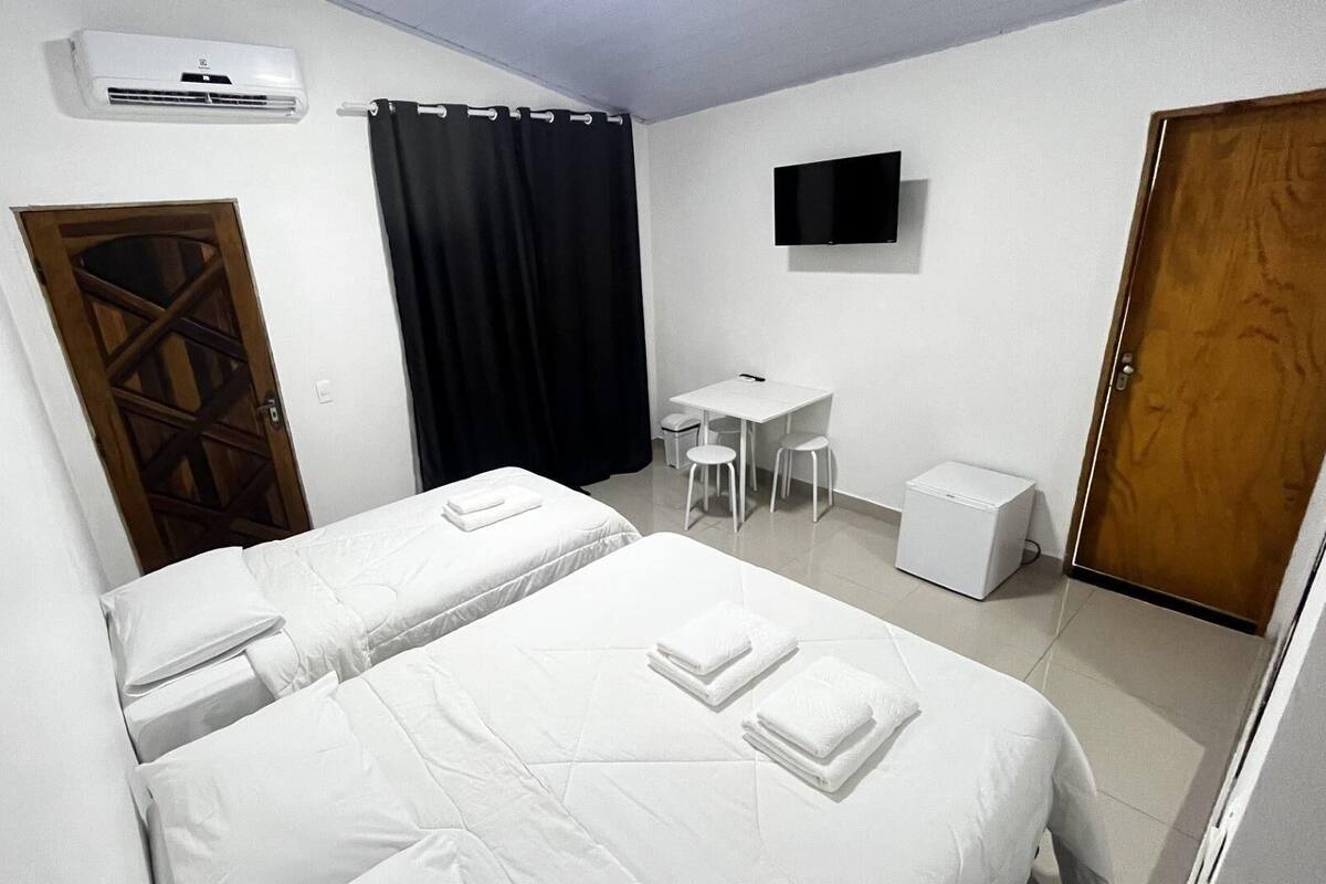 WiFi (free), bed sheets