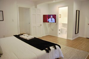 4 chambres, bureau, fer et planche à repasser, accès au Wi-Fi (inclus)