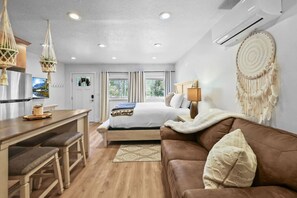 Smart TV - 20% Off Valentines Studio at Sundance Utah (Sundance)