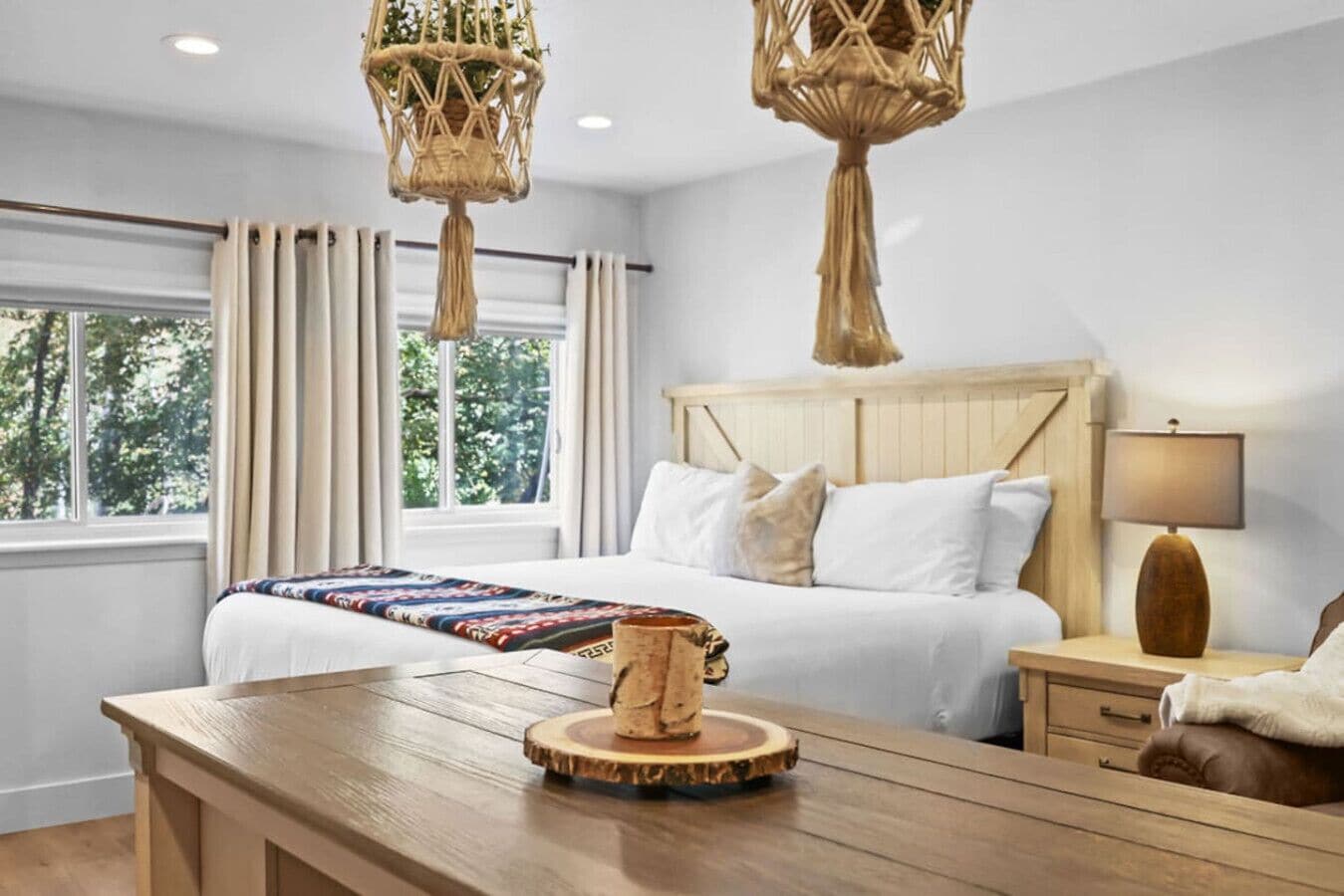 1 bedroom, travel crib, WiFi, bed sheets