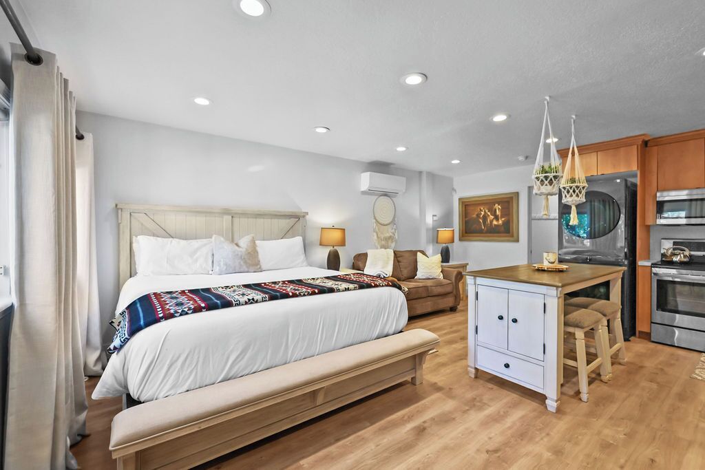 1 bedroom, travel crib, WiFi, bed sheets