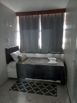 Apartemen | 2 kamar tidur, setrika/meja setrika, dan Wi-Fi gratis