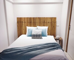 3 bedrooms, iron/ironing board, travel crib, free WiFi