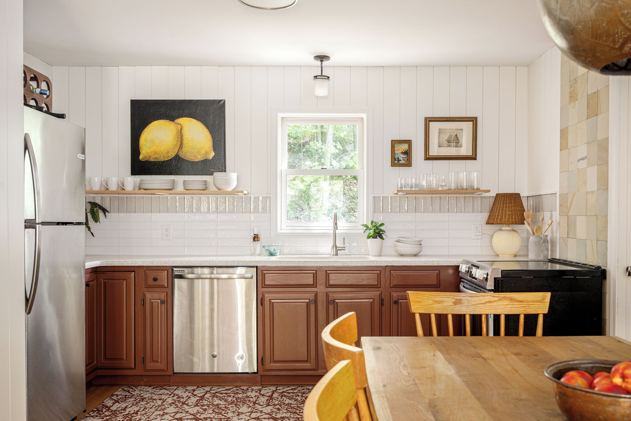 Updated Leelanau home nestled bt Suttons Bay & West Bay, 3 min walk to 2 beaches