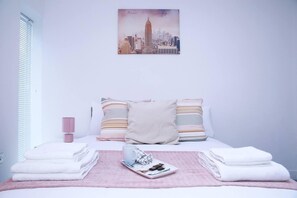 1 chambre, fer et planche à repasser, Wi-Fi, draps fournis