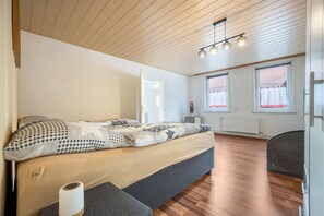 3 Schlafzimmer, kostenloses WLAN, Bettwäsche
