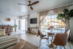 Dining - Starlit Nights Getaway w/ Soaking Tub (Desert Hot Springs)