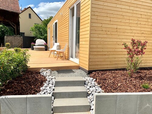 Modernes 'Tiny Haus Liederbach' mit Privatterrasse, WLAN und Klimaanlage