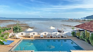 Deluxe Double Room, Sea View | Terrace/patio