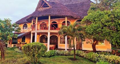 Wagawimbi Villa 560 m2, Breathtaking View of the Indian Ocean, Kenya