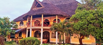 38m2 Turtle Suite in a 560 m2 Villa, Indian Ocean View