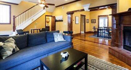 Historic House + ADU Complex - Sleeps up to 21!