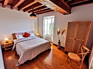 9 soveværelser, internetforbindelse, sengetøj