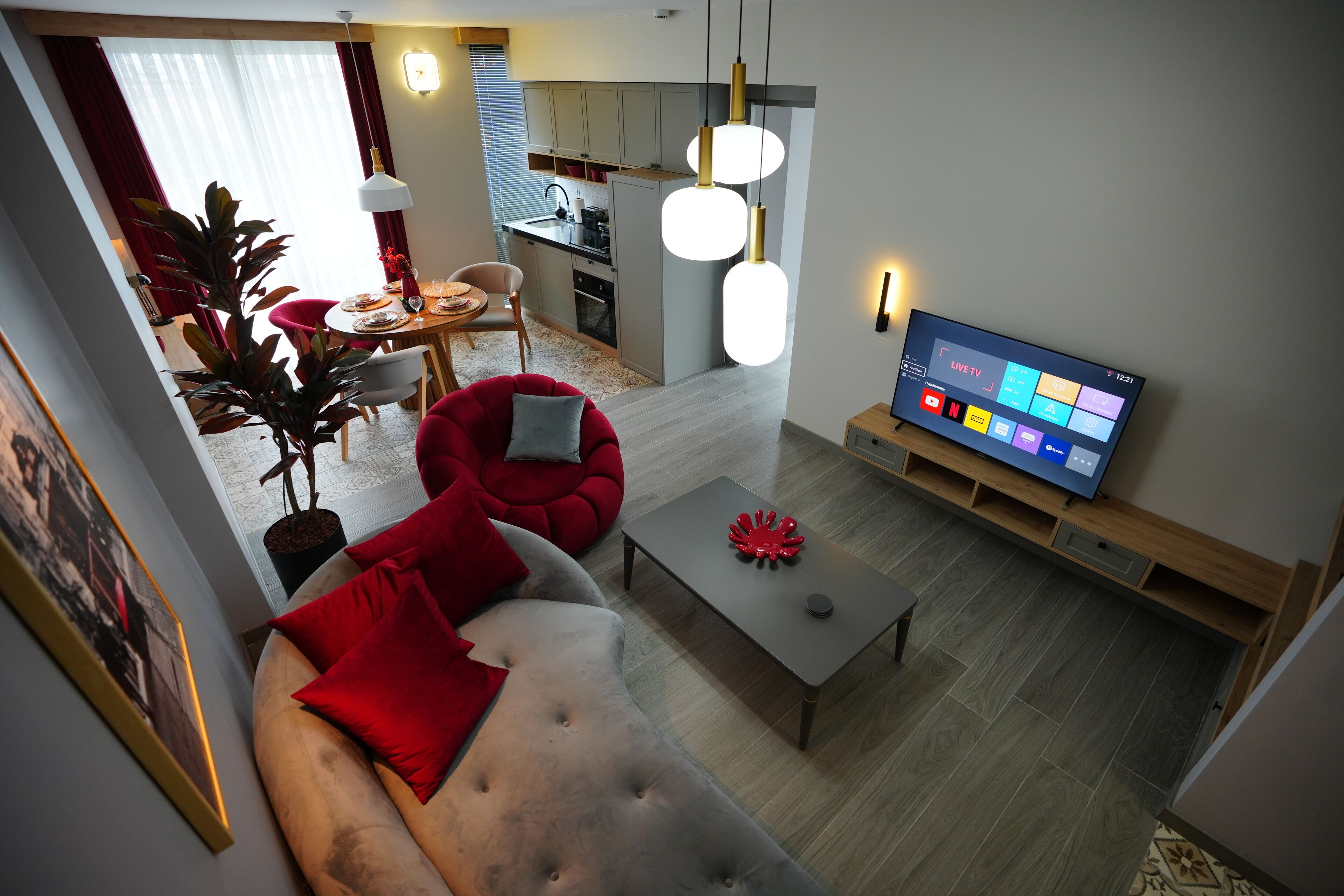 Honeymoon Apartment | Living area