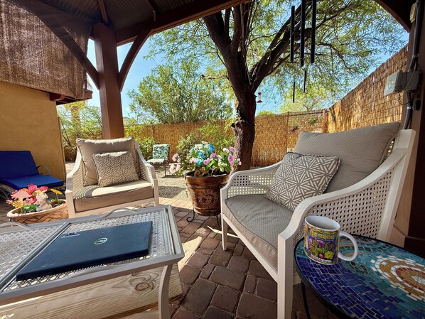 Terrace/patio - Cozy Lil’ Home in Central Tucson: Whole Home Saltless Water System (Tucson)
