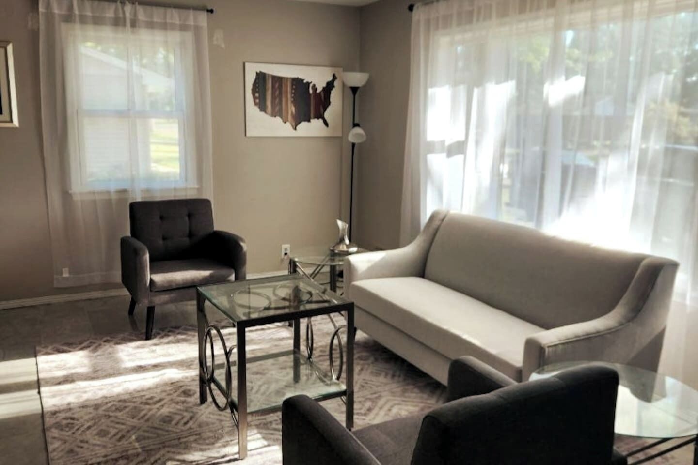 New Listing! The Mall of America(MOA) House