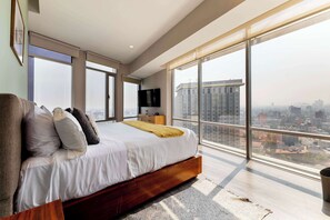 2 habitaciones, caja de seguridad en la habitación y escritorio 