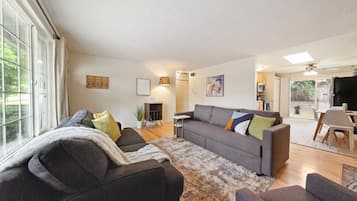 Flachbildfernseher, Netflix, Streaming-Dienste, Arbeitsbereiche