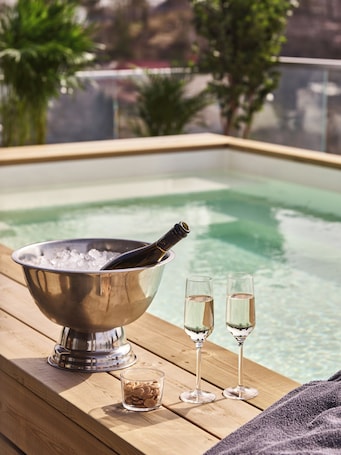 Rooftop pool. Best Western Plus Kungens Kurva