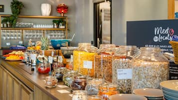 Desayuno continental incluido todos los días