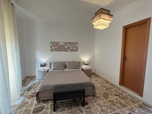 3 bedrooms, free WiFi, bed sheets