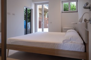 Suite | Hypo-allergenic bedding, minibar, in-room safe, individually furnished - Nautika Suites  (Alghero)