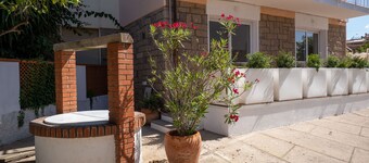 Nautika Suites 