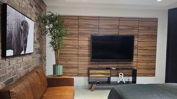 1 sovrum, skrivbord, strykjärn/strykbräda och wi-fi