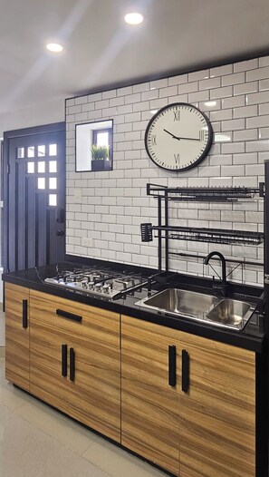 Fridge, microwave, oven, stovetop - Depa Lujoso cerca de consulado (Ciudad Juárez)