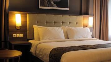 Suite Eksekutif | 1 kamar tidur, minibar, brankas, dan meja kerja