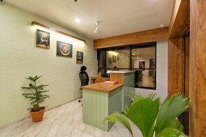 Reception - Hotel Royal 24 (Ahmedabad)