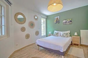 5 chambres, lit parapluie, Wi-Fi gratuit, draps fournis